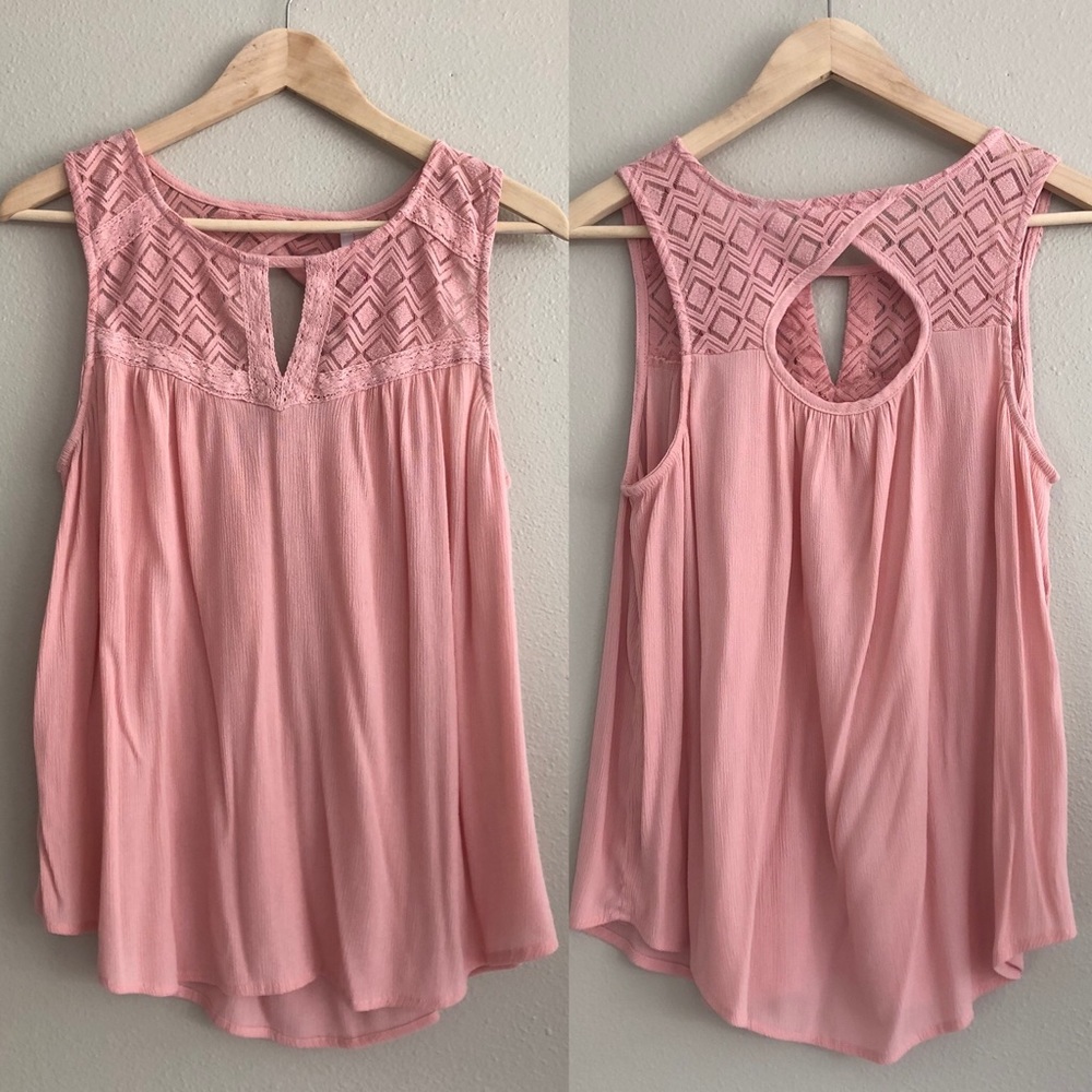 Light and flirty blush/pink top!